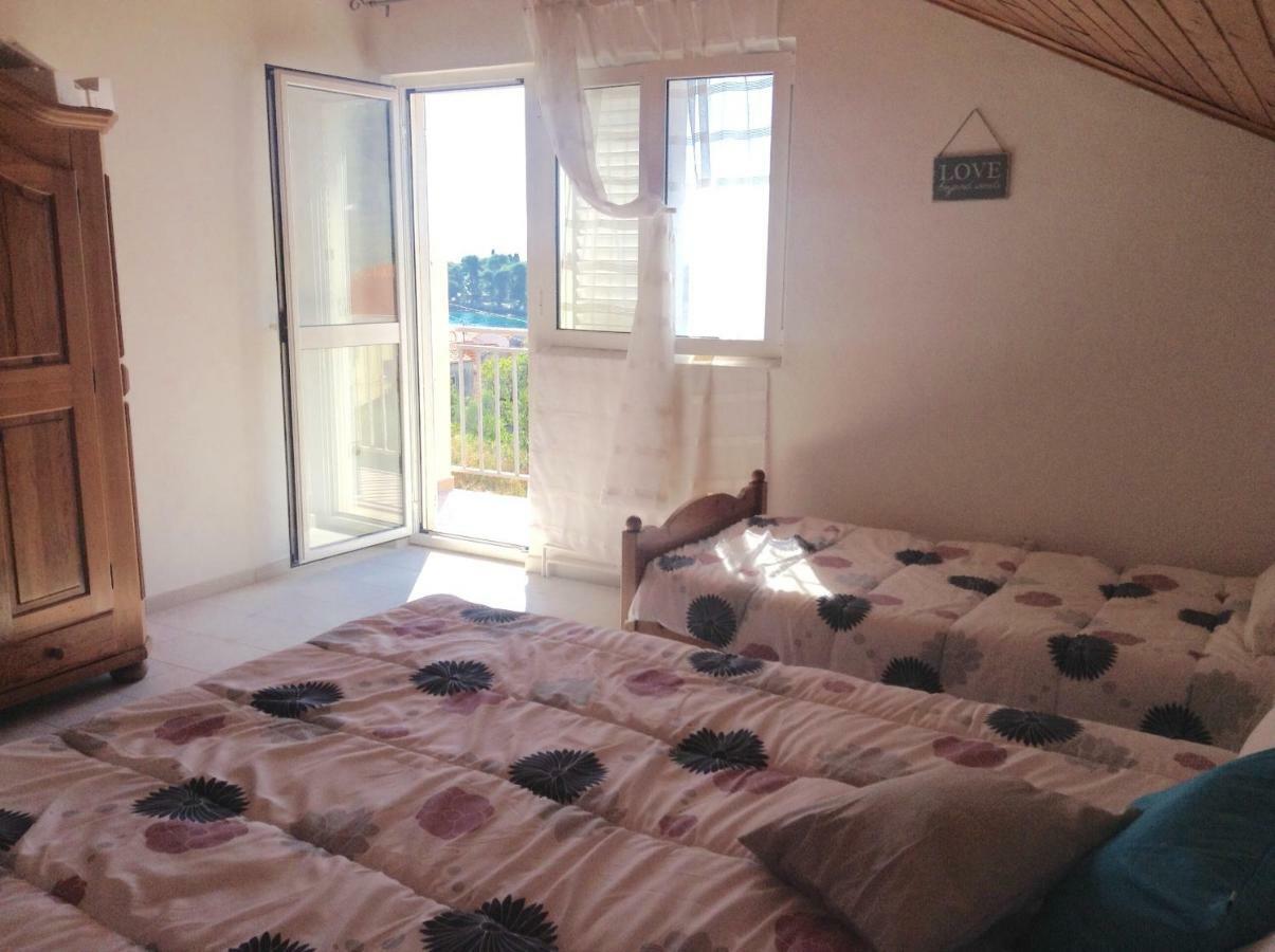 Ferienwohnung Apart Mani Di Lauro Preko Exterior foto